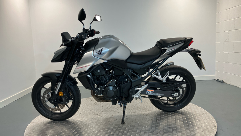 Honda CB750 Hornet (25MY)